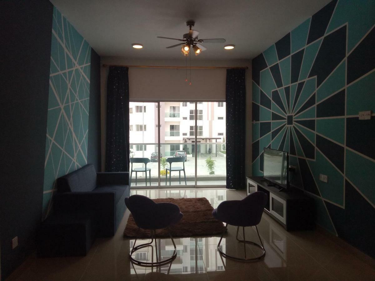 Icolor Home & Stay Ch5 Tanah Rata Exterior photo